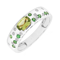 Queendom Peridot Green Garnet Ring