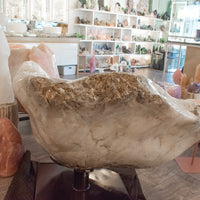 Golden Healer Quartz Throne – Crystal Chair of Radiance & Resilience