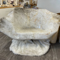 Golden Healer Quartz Throne – Crystal Chair of Radiance & Resilience
