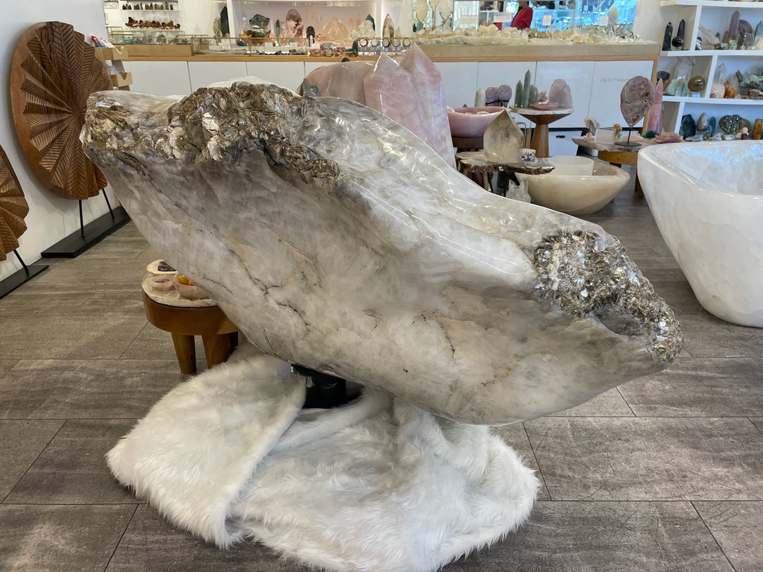 Golden Healer Quartz Throne