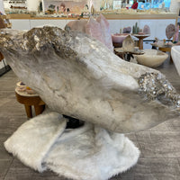 Golden Healer Quartz Throne – Crystal Chair of Radiance & Resilience