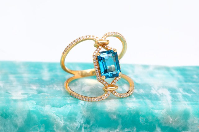 Crown Ring London Blue Topaz
