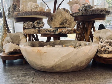 Golden Healer Quartz Bowl – Oblong Carved Crystal for Healing & Harmony